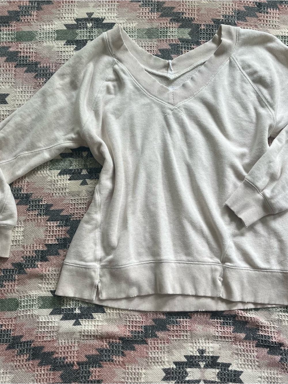 Aerie Cream V-Neck Pullover Sweatshirt